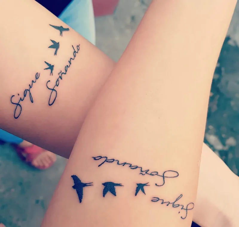 Scris și păsări, fine line